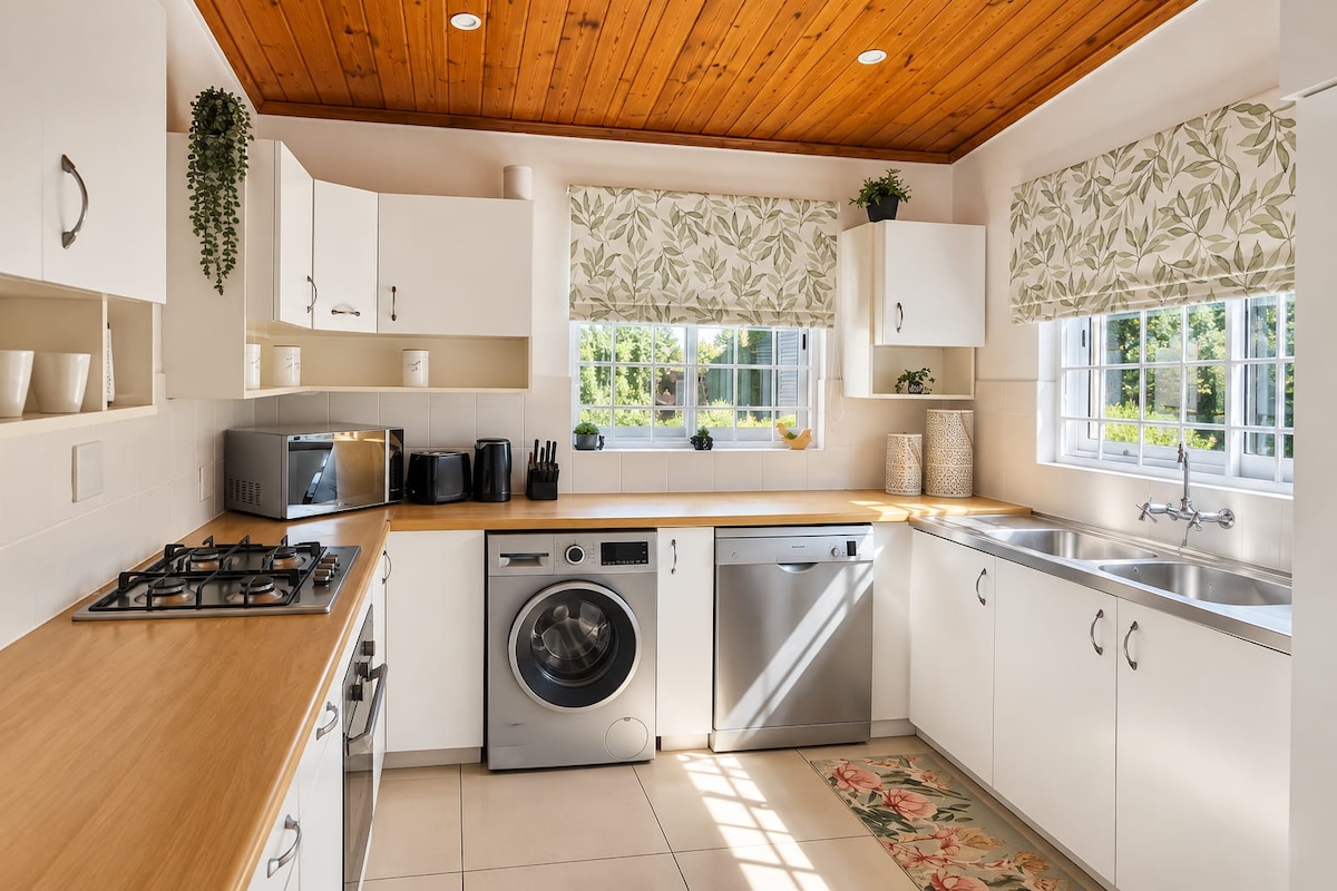 Kitchen and laundry