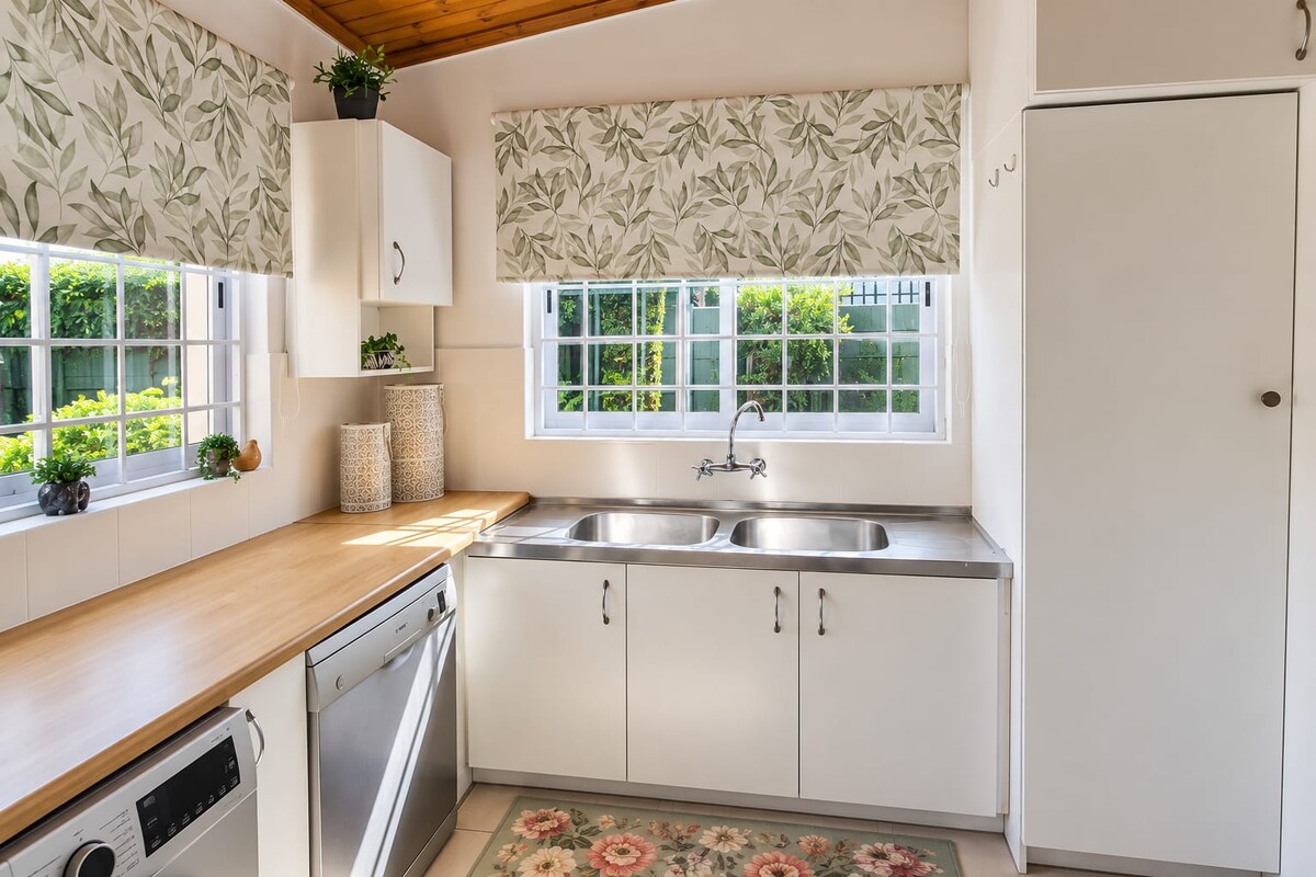 Scullery sink